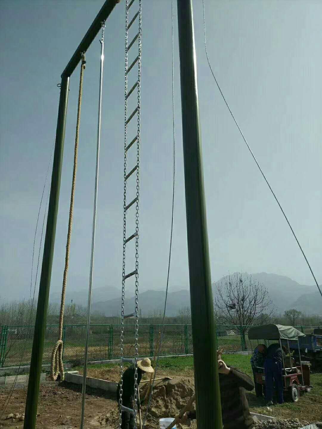 广州专业的攀爬架爬绳爬杆厂家直销