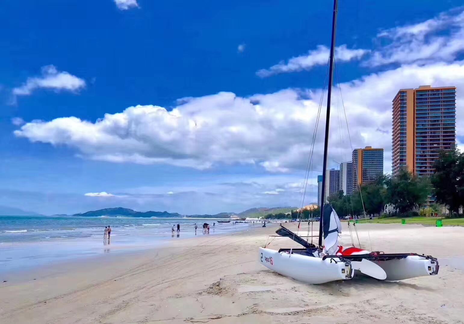 双月湾海边酒店好