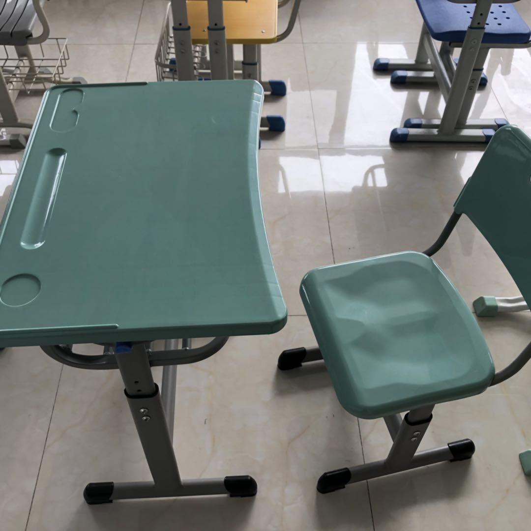 红日校具 ABS环保塑料 学生优质课桌椅 带网兜 培训桌