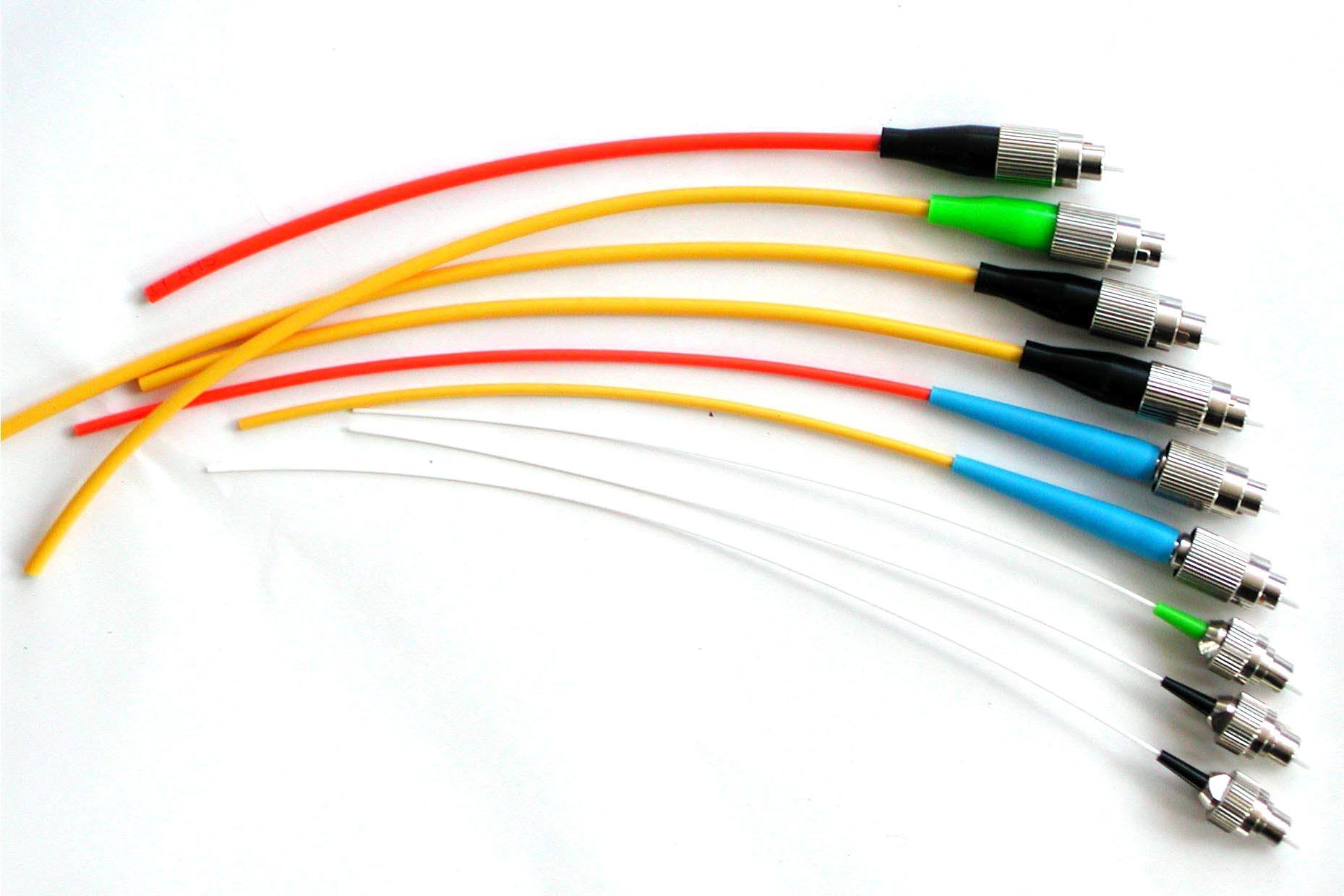 东莞监控公司施工光纤布线工程用光纤跳线