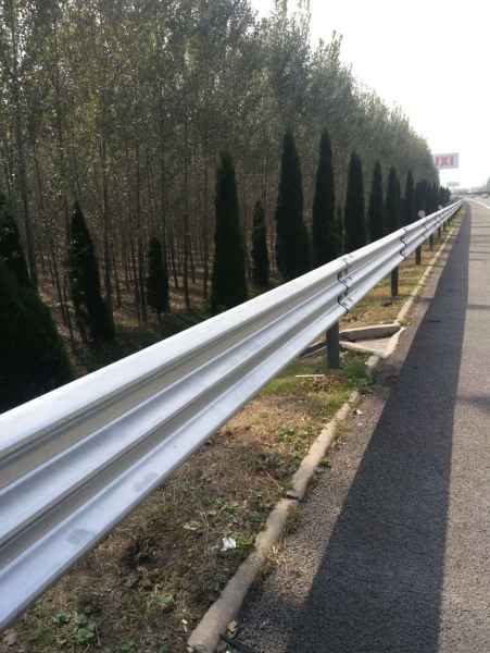 高速公路波形护栏板