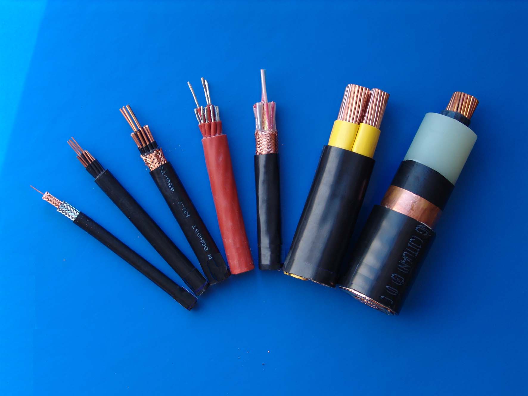 潞西电缆回收-今日潞西工程剩余电缆回收价格