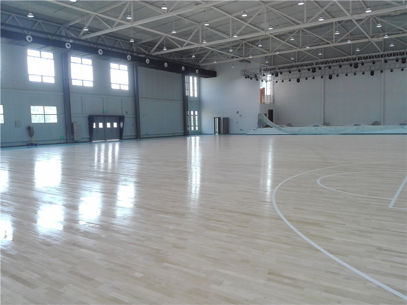 新疆地暖型运动地板 不易变形的体育木地板