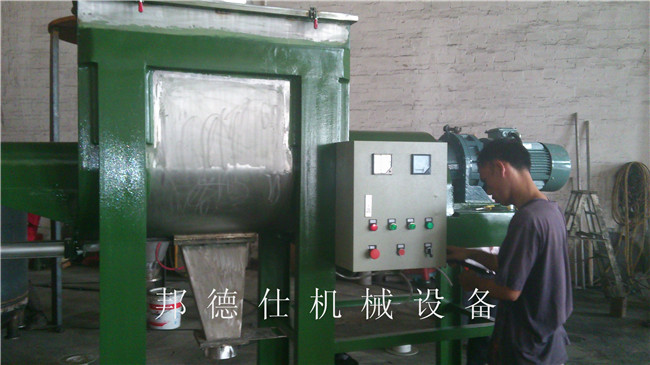 重庆卧式粉料机生产设备 卧式双螺旋粉料搅拌机厂家订做