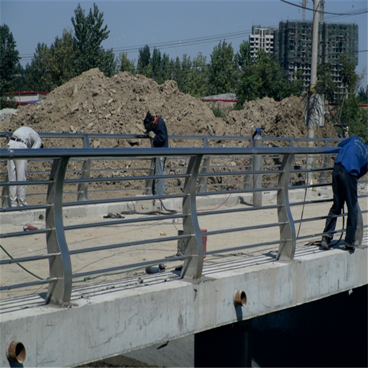 不锈钢复合管护栏 桥梁河道防护护栏大量现货厂家直销