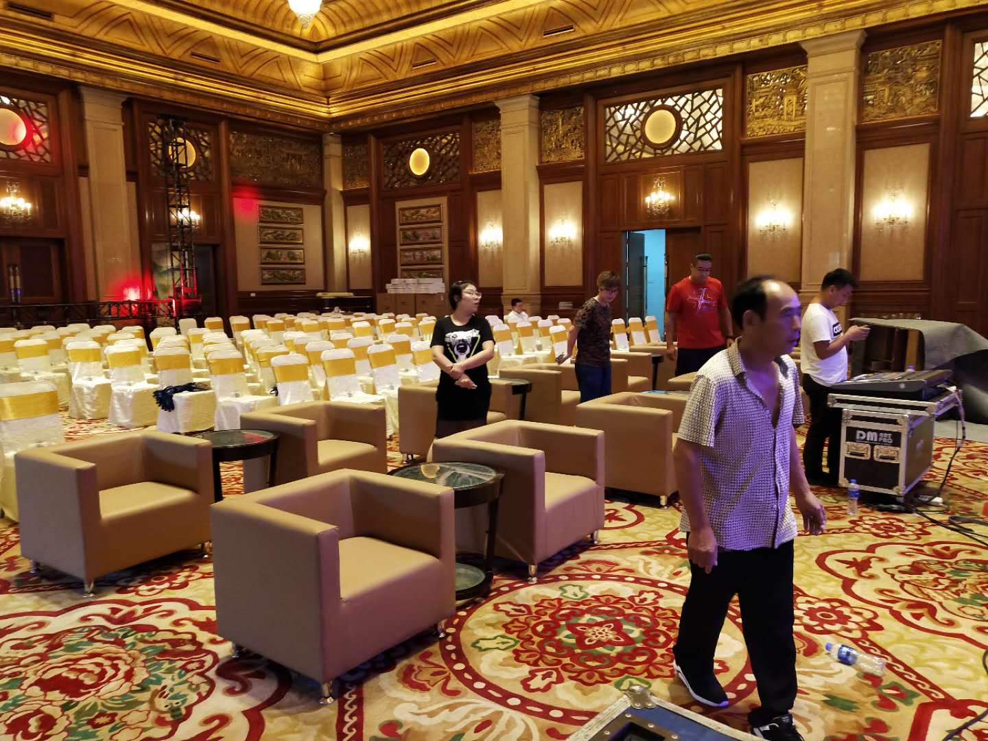上海沙发租赁 专业桌椅租赁公司 沙发大量低价出租