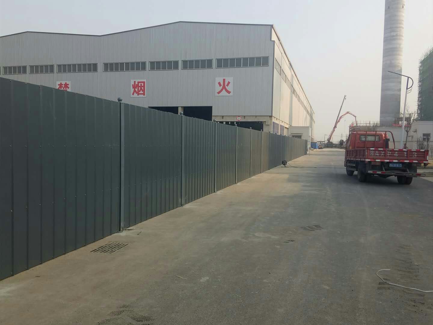 供应沧州黄骅1.8围挡板，2米高彩钢围挡 ，可按需求加工定制