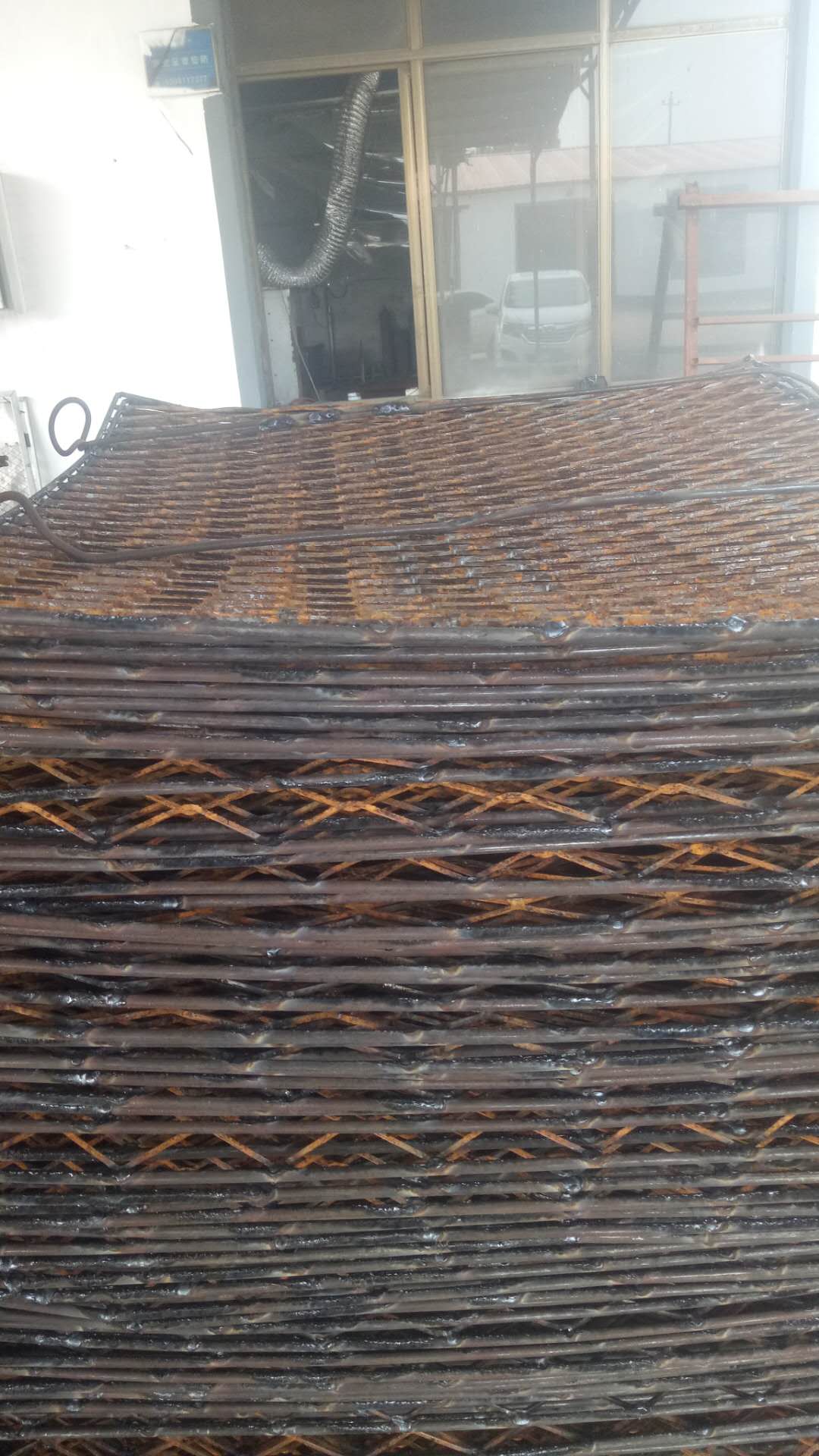 现货钢板网供应商厂家 钢笆片几吨现货厂家
