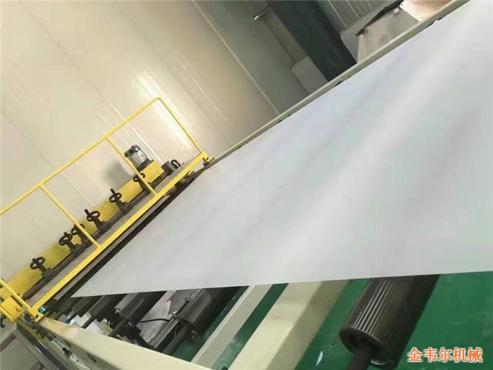 金韦尔PVC挂壁板挤出生产线