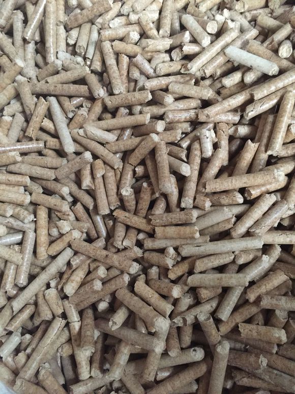 长春生物质锅炉厂家供应芦苇颗粒价格/有芦苇颗粒热值为3900的吉林芦苇颗粒厂家