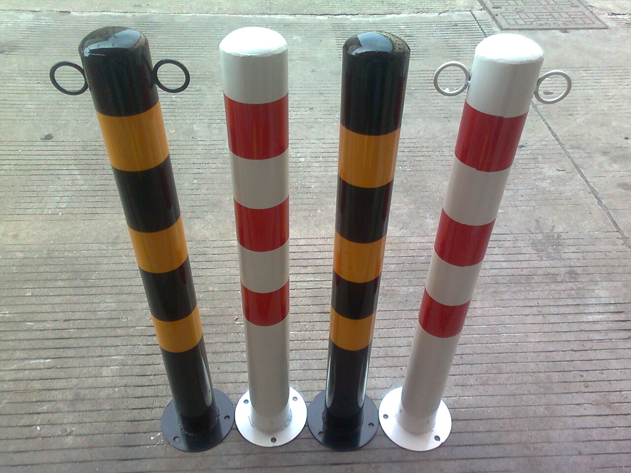 阳江钢铁警示柱 分道柱承包安装 加厚路障 弹性柱 橡胶弹性柱 阳江厂家