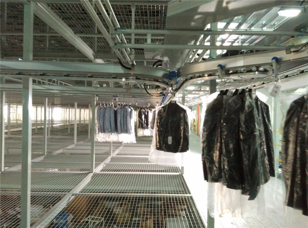 智能工厂--LTA自动悬挂成衣仓储区域