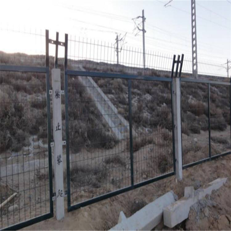 铁路防护网_高速防护栅栏价格_高架桥上的防护栏的生产厂家