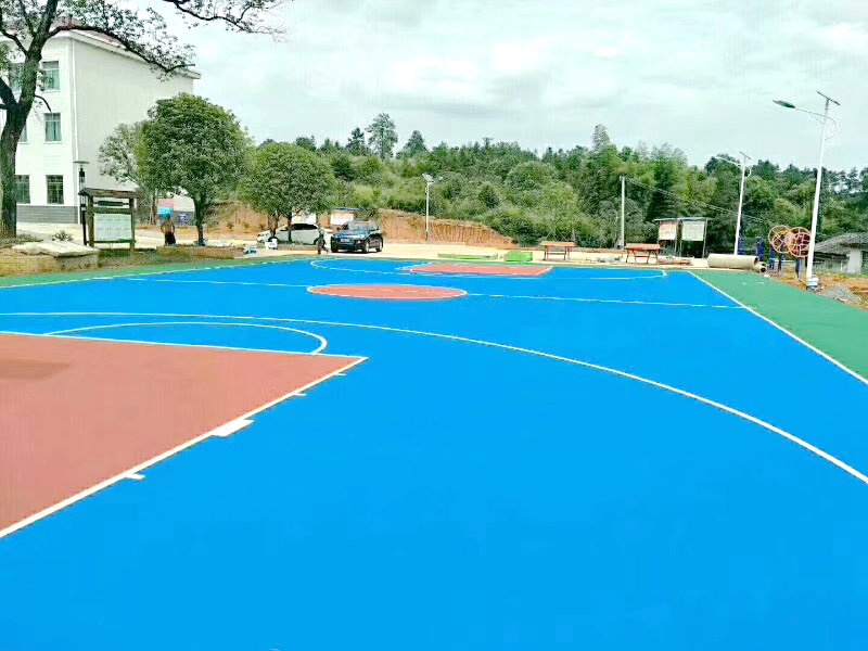 天津津南塑胶硅PU篮球场划线公司红绿搭配很帅气
