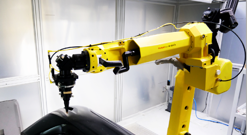 ABS汽车保险杠激光切割机器人 复合材料激光切割-三维激光切割机器人厂家