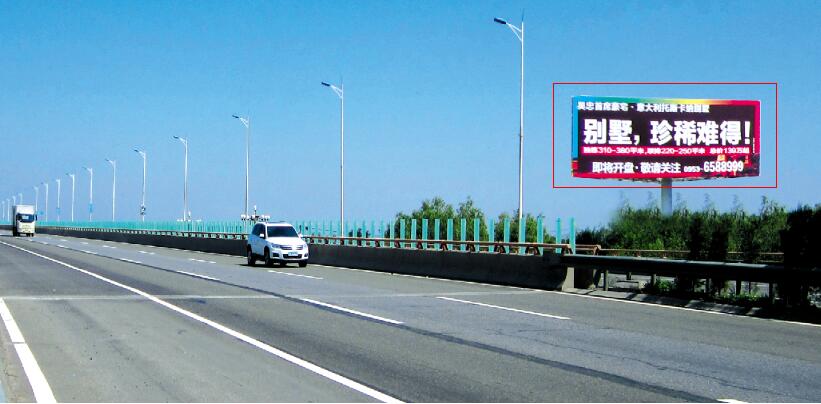 京藏高速吴忠黄河公园南侧、东侧三面擎天柱广告位