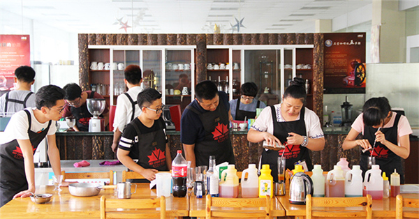 西餐师 |茶艺师培训学校|青岛红叶谷