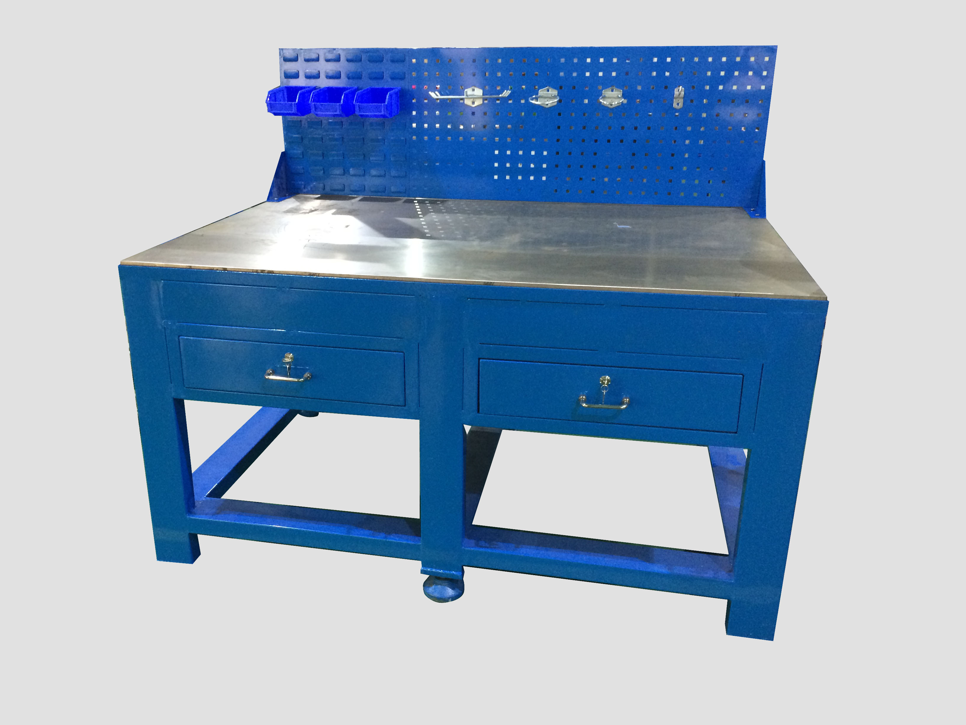 钢板桌面模具桌子生产厂家，钢板台面重型操作台，车间维修工作台