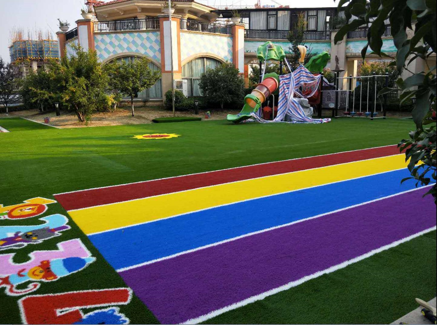 景观休闲运动地毯 幼儿园草坪 人造草坪地毯 厂家直销 足球场