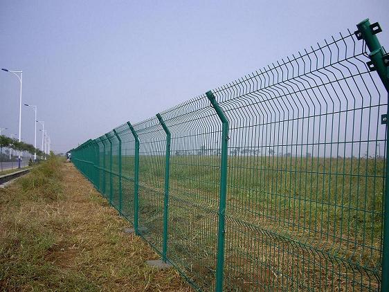 深圳铁丝网厂家高速护栏施工交通隔离护栏价格锌钢围墙锌钢围墙护栏价格一米