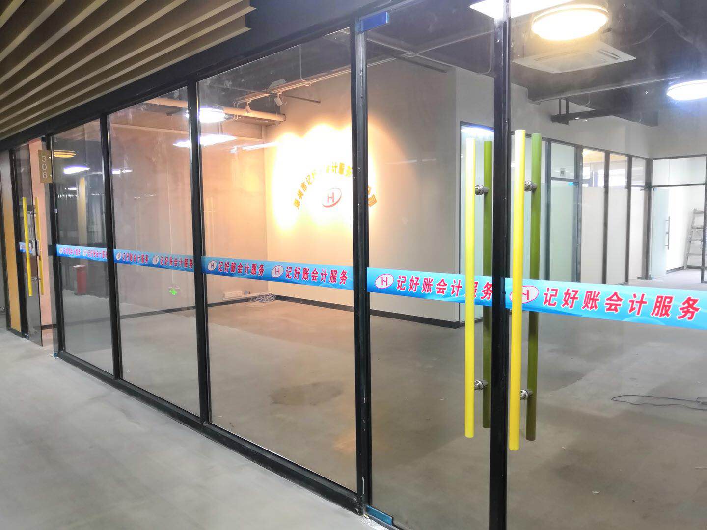 固戍地鐵站，一方天地精裝辦公出租