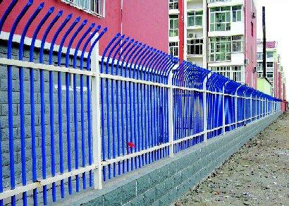 斯尔瑞 厂家批发 锌钢草坪护栏 锌钢道路护栏 铁艺锌钢护栏 喷塑锌钢护栏