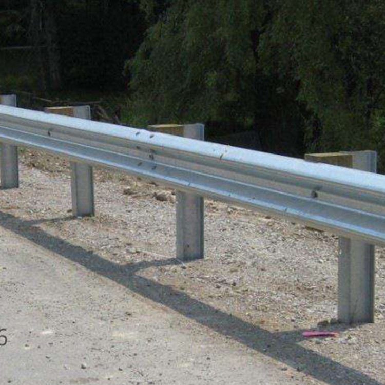 波板护栏 高速公路防撞护栏 两波护栏定制波形护栏