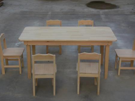 幼儿园实木桌子价格|在能买到优良的幼儿园木桌