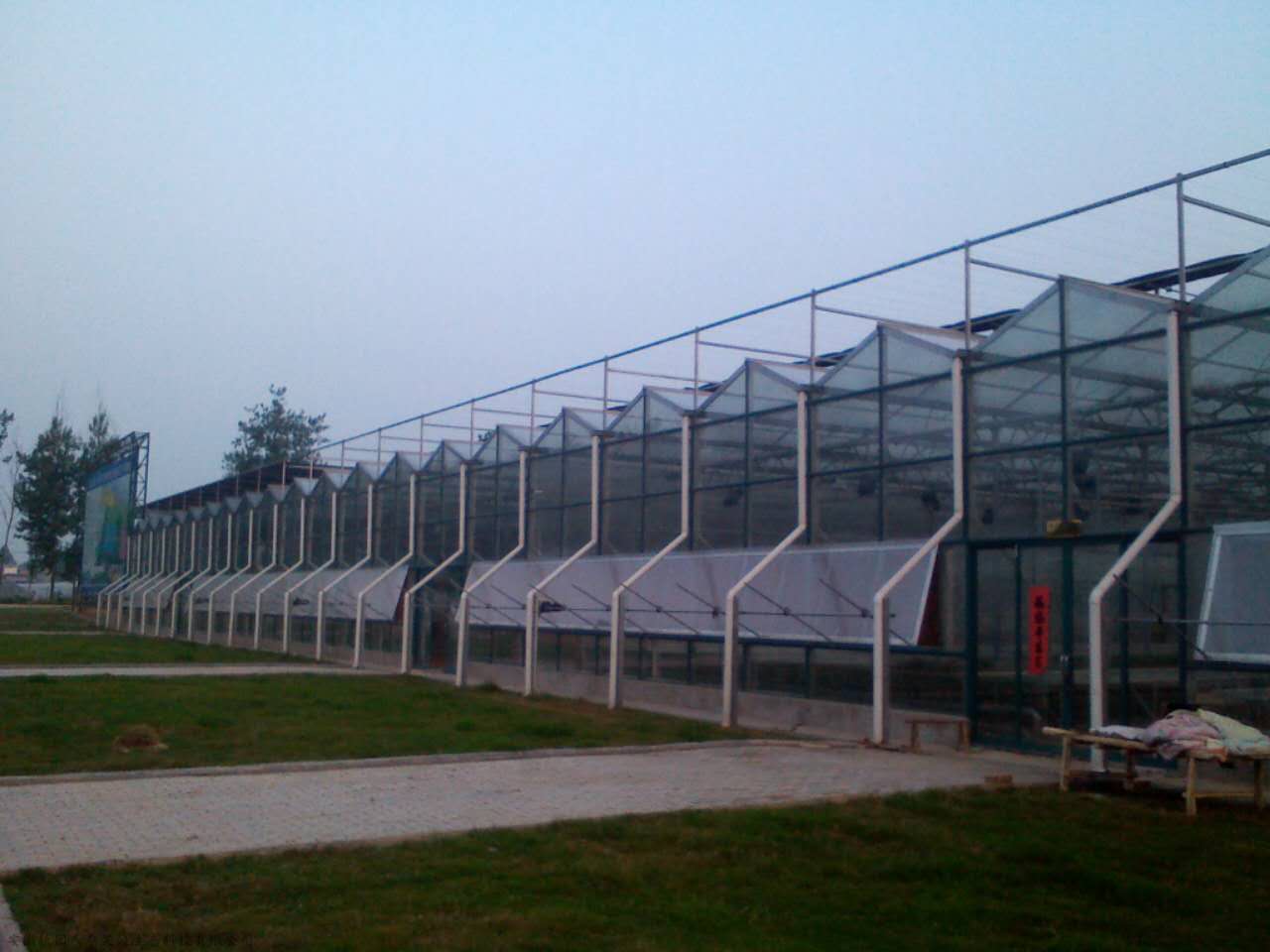 北京鑫秾玻璃温室安装团队安全可靠