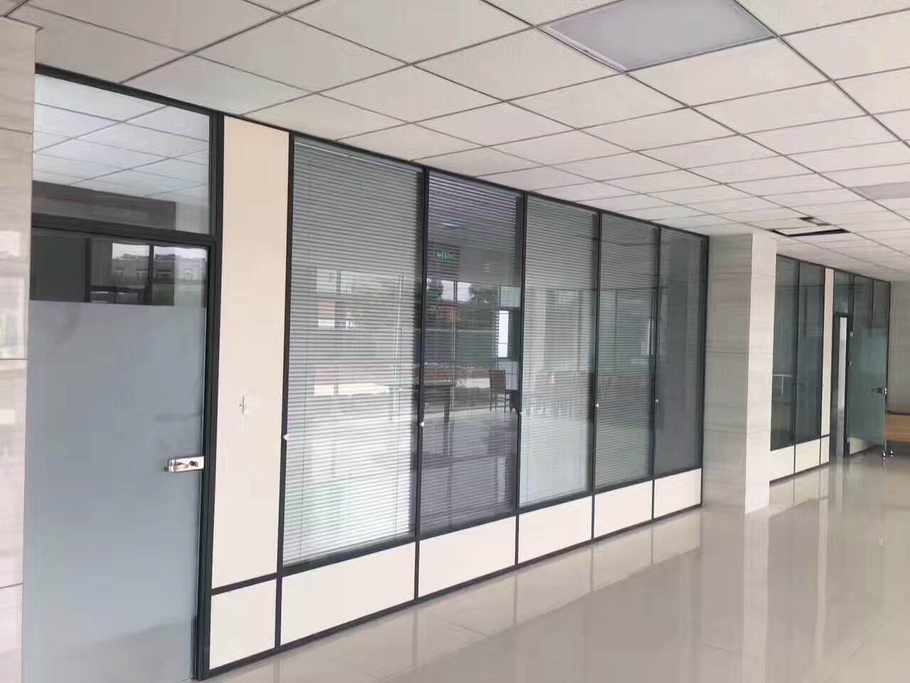 汉中单层玻璃隔断墙定制施工|高品质厂家定制
