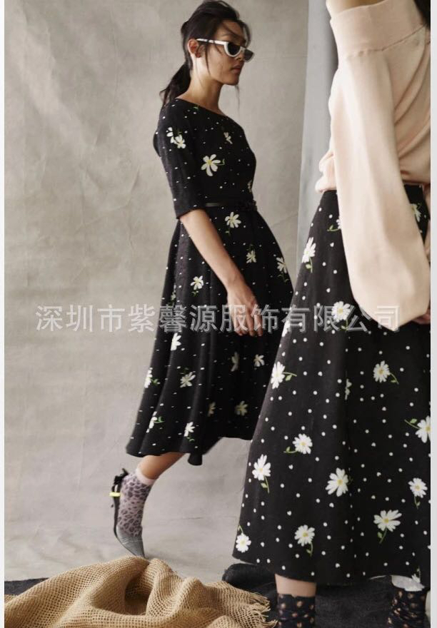 紫馨源服饰新到玛塞莉2019年春夏货品到货走份，专柜品牌折扣女装低价批发