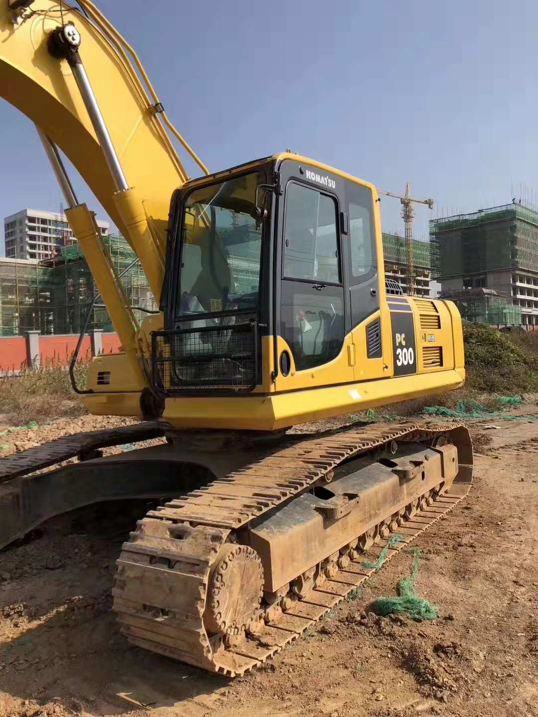 在西安找个挖掘机干活西安五兴工程机械租赁价格低