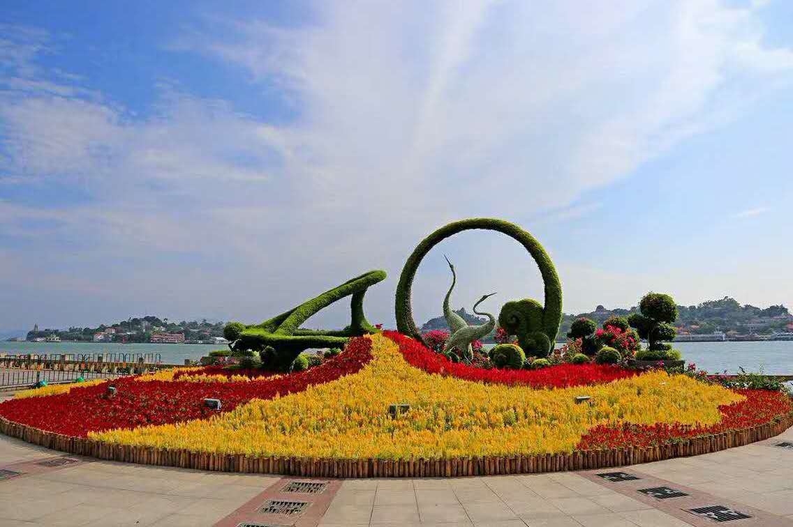 植物绿雕为城市带来丝丝生机