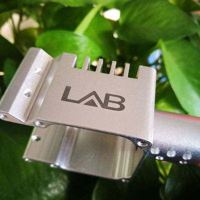 金属部件激光打标 铝塑型材激光刻字 汽车配件 圆周刻字 刻LOGO 科学环保