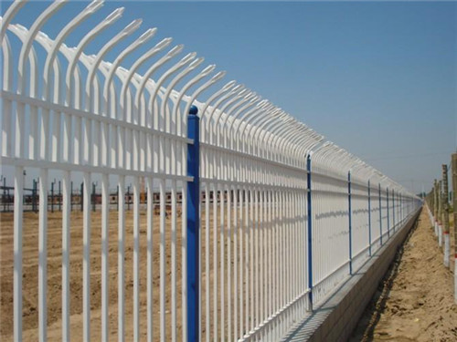 批发定做喷塑锌钢护栏 高档小区别墅防护栏 学校围墙栅栏