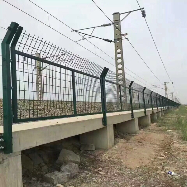 铁路防护栅栏|铁路防护栅栏多钱一米|铁路防护栅栏厂家