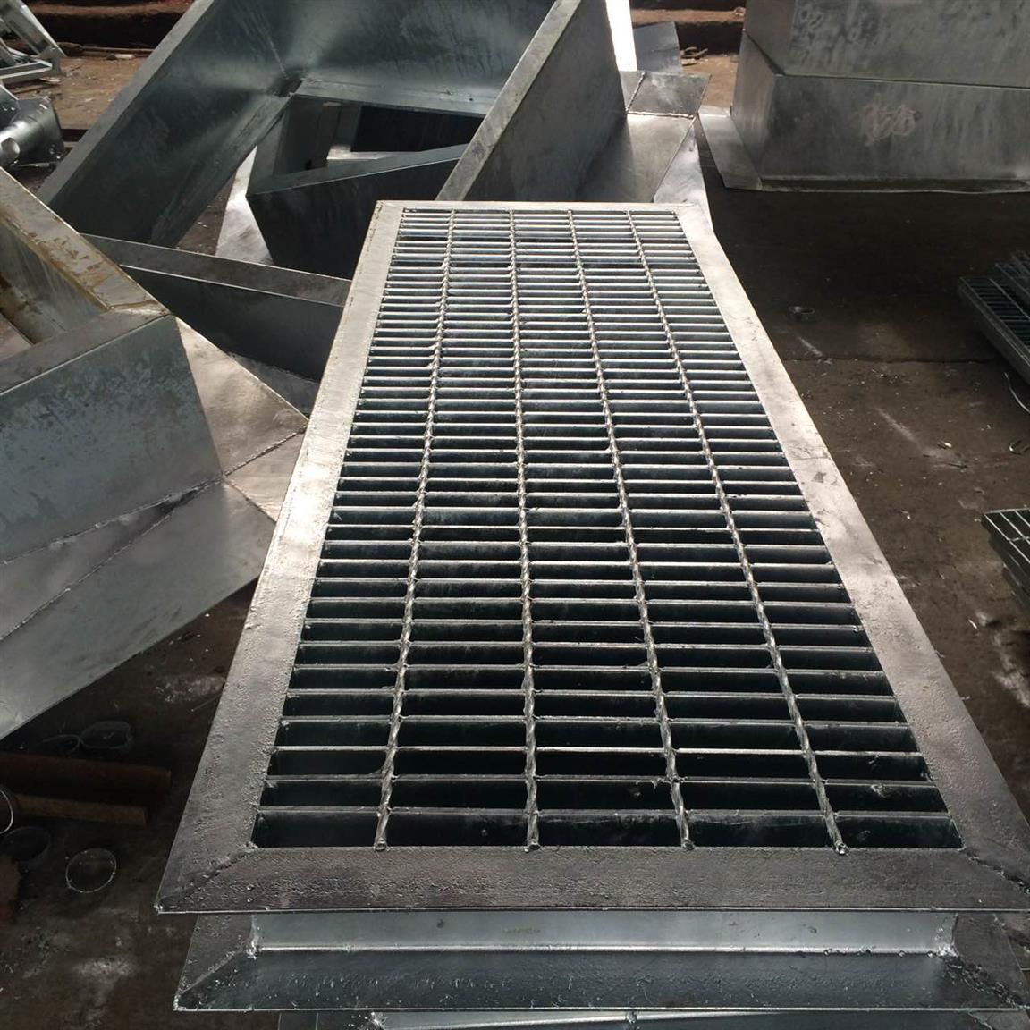 安阳热镀锌钢格板厂家 无锡昌鸿钢格板有限公司