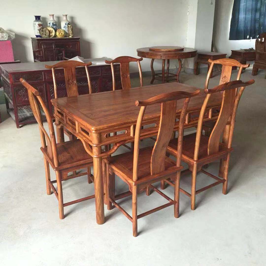 现代家具-实木餐桌