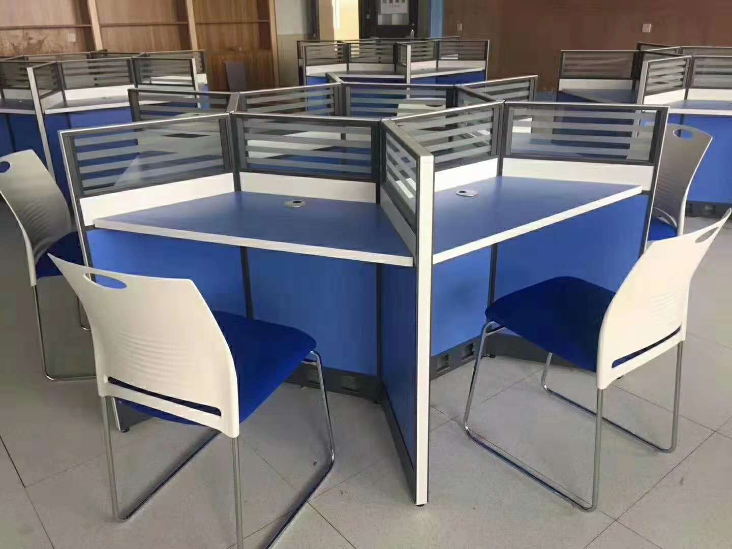 海南厂家办公组合办公桌 办公屏风卡位桌椅报价 定制