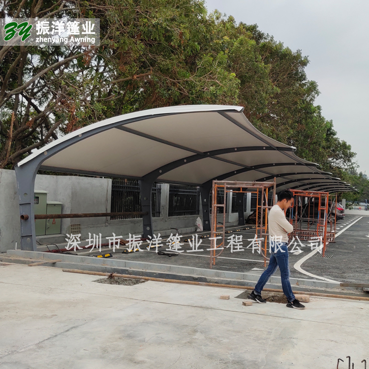 深圳廠家定制膜結構車棚，電動車停車棚，耐力板雨棚，戶外崗亭收費站