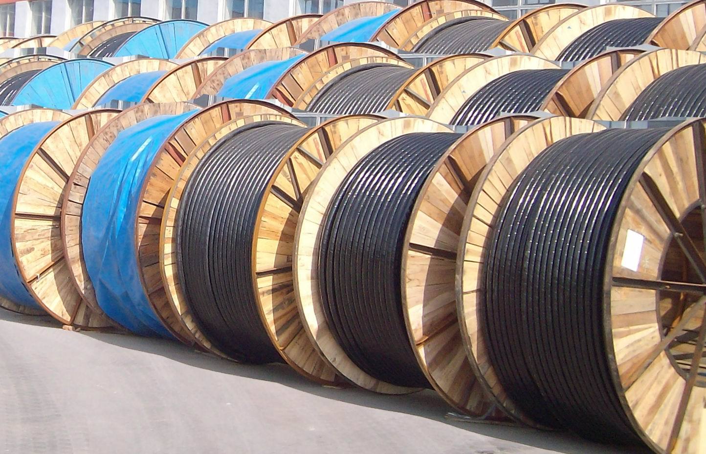 维扬电缆回收 金属市场每种型号价格