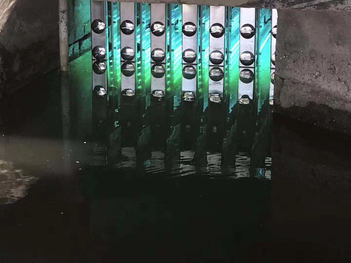 廣州市獵德污水廠改造紫外線消毒模塊系統