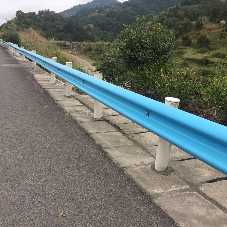 波形护栏厂家高速公路安全防护隔离栏道路交通设施护栏板 波形