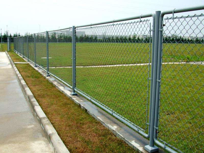 安平护栏网厂家专业生产定做框架隔离栅 勾花护栏网体育场护栏网