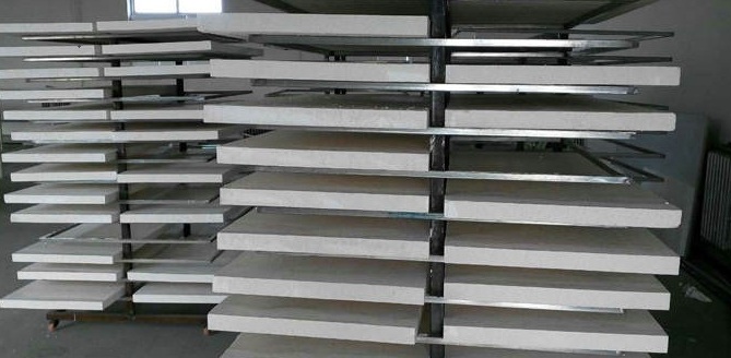 国标硅质聚苯板生产商报价