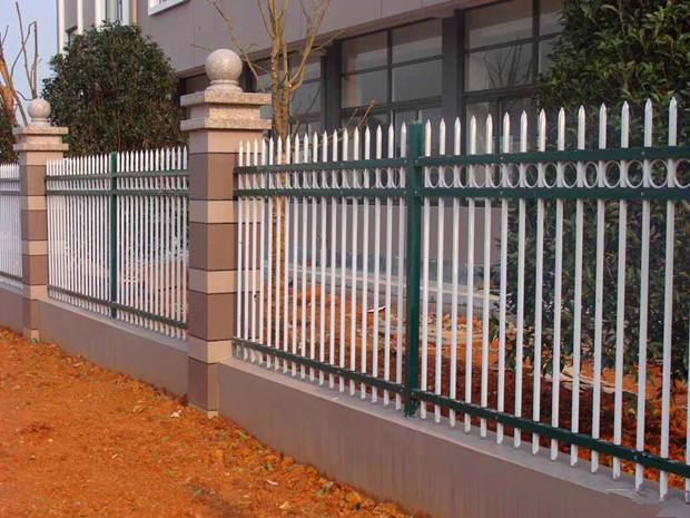 河北护栏厂家铸铁围墙护栏、PVC围墙护栏