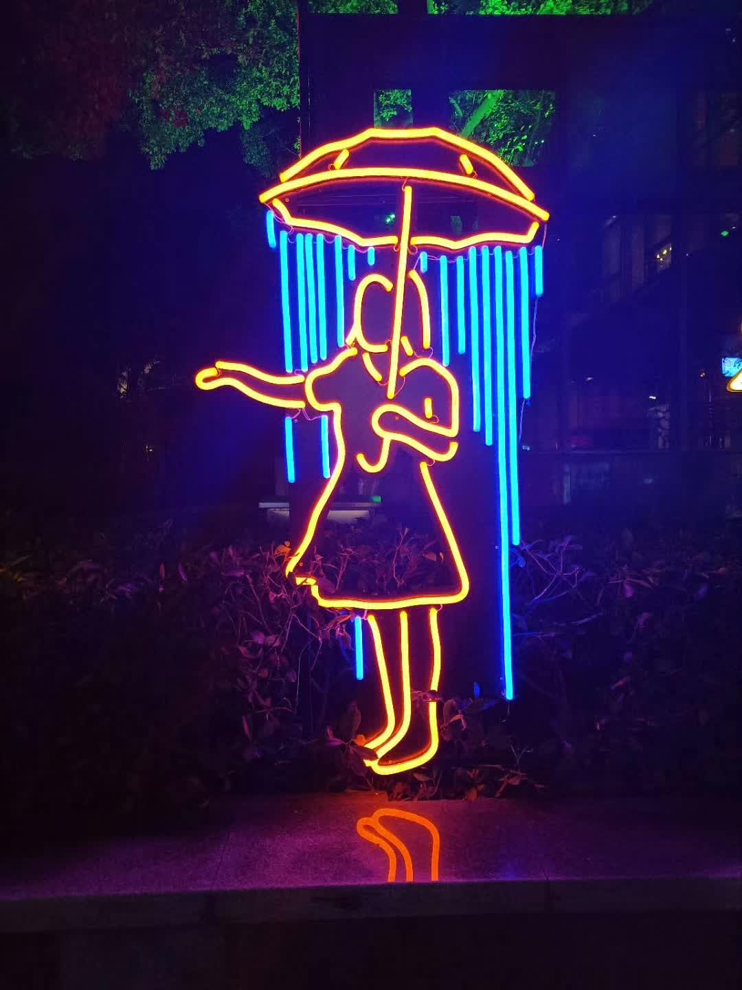 上海丽雨柔性霓虹灯人物造型