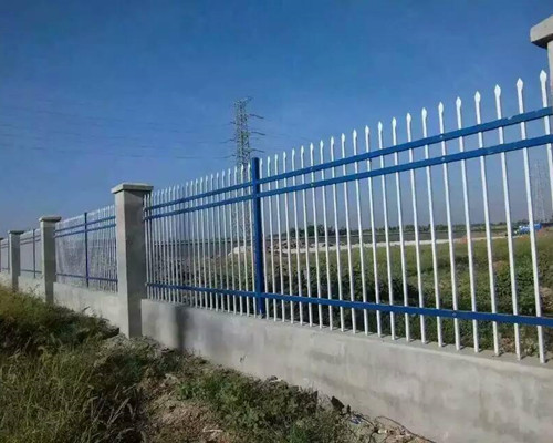 河北百乐居锌钢护栏生产厂家欢迎您