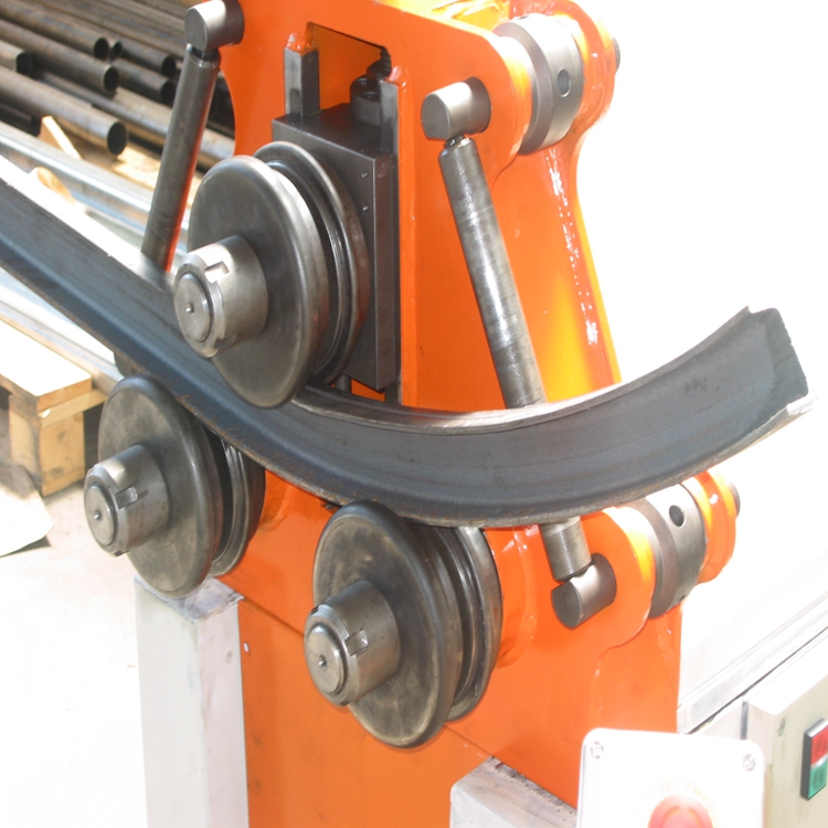 型材弯曲机 扁铁槽钢滚弯机 太阳能盘管机 来料加工