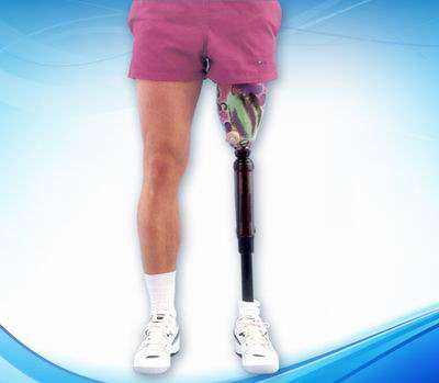 大腿假肢的步行训练方法